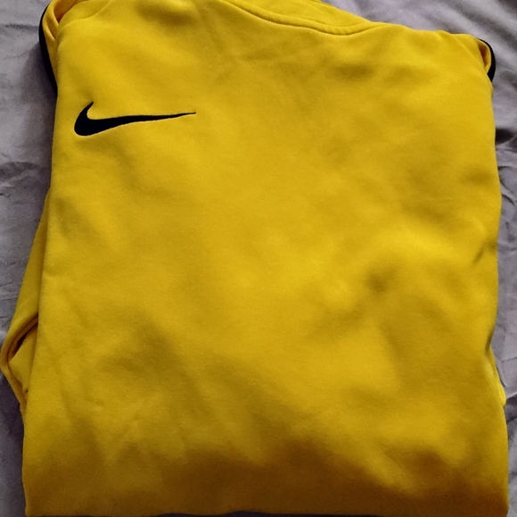 Nike Sweatshirt Hoodie Yellow with Pocket Size S Ap to Ap is 20" - Picture 1 of 7